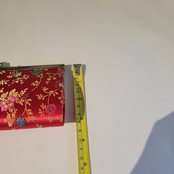 Red Satin mini clutch - Picture 6 of 7